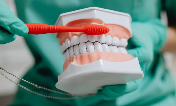 Early Warning Signs of Gum Disease in Columbia, SC
